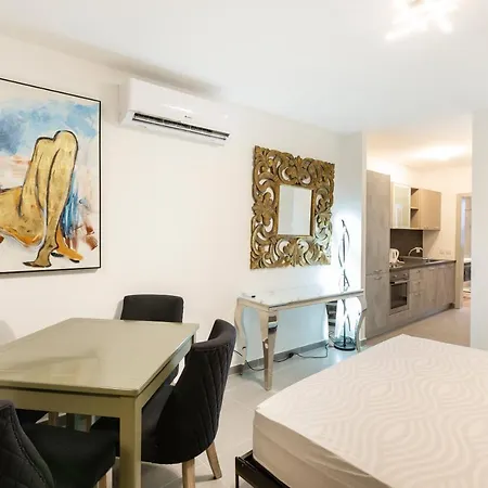Designer 1br Studio With Comfy Sofa And Views By 360 Estates St. Paul's Bay
