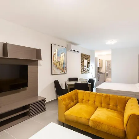Designer 1br Studio With Comfy Sofa And Views By 360 Estates Appartamento St. Paul's Bay